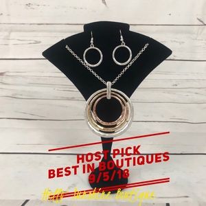 Gorgeous Necklace & earring fashion set